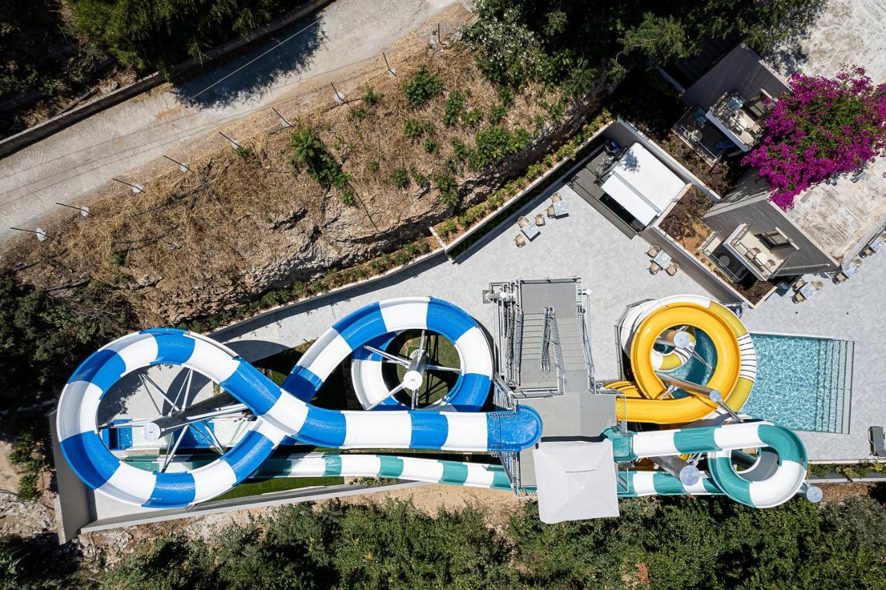 ปอร์โต ปลาตาเนียส บีช รีสอร์ต แอนด์ สปา Hotel ปลาเตเนียส ภายนอก รูปภาพ Aerial view of the water park