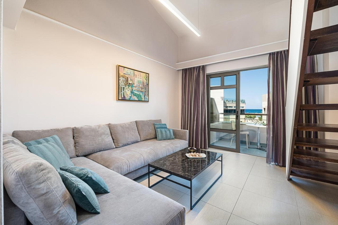 ปอร์โต ปลาตาเนียส บีช รีสอร์ต แอนด์ สปา Hotel ปลาเตเนียส ภายนอก รูปภาพ A living room in a modern apartment