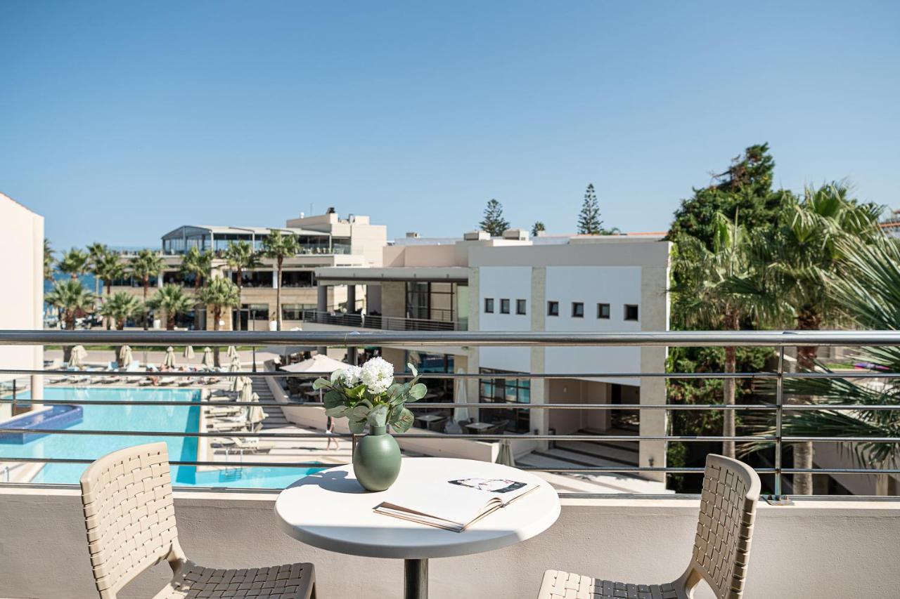 ปอร์โต ปลาตาเนียส บีช รีสอร์ต แอนด์ สปา Hotel ปลาเตเนียส ภายนอก รูปภาพ The hotel's pool