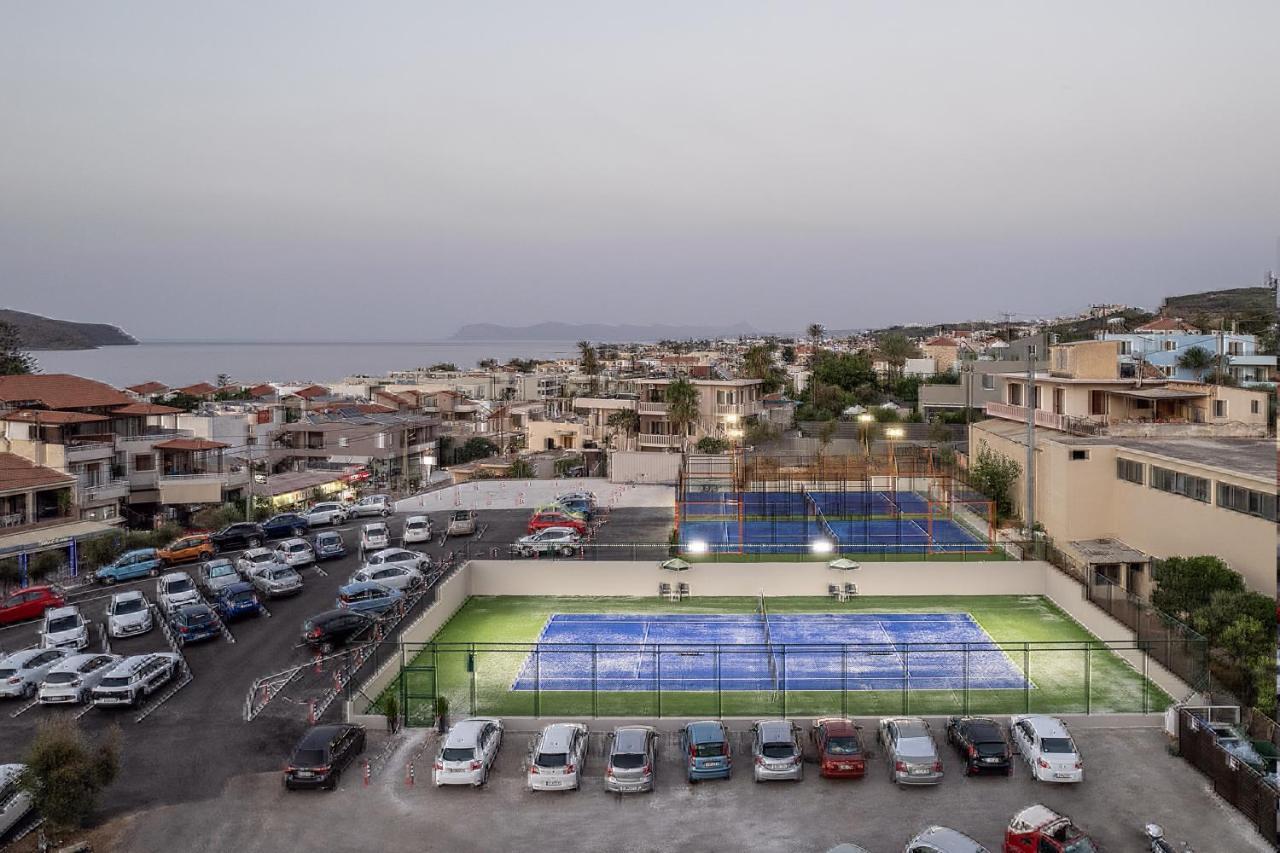 ปอร์โต ปลาตาเนียส บีช รีสอร์ต แอนด์ สปา Hotel ปลาเตเนียส ภายนอก รูปภาพ Tennis courts in Nea Vrasna