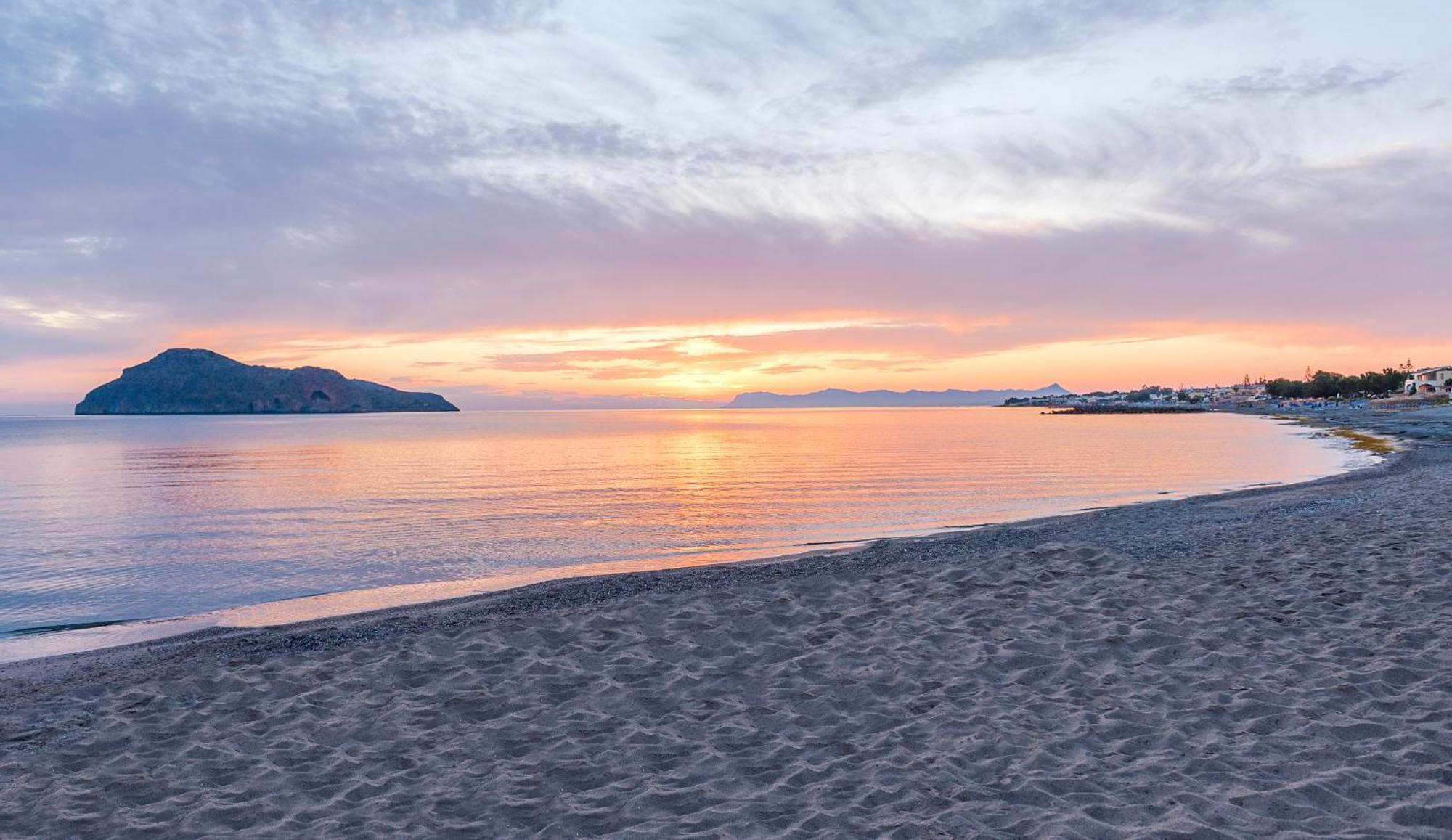 ปอร์โต ปลาตาเนียส บีช รีสอร์ต แอนด์ สปา Hotel ปลาเตเนียส ภายนอก รูปภาพ Sunset at the beach